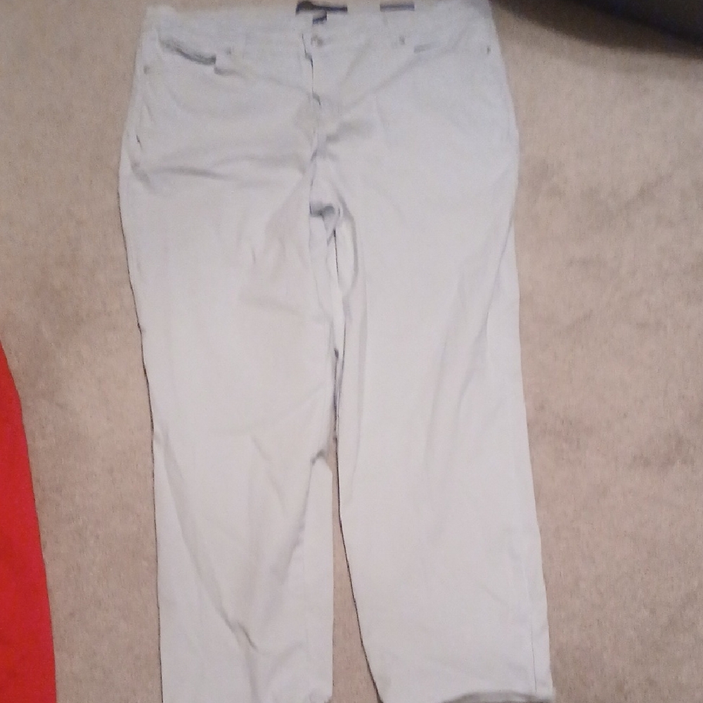 Gloria Vanderbilt Women's Light Gray Jeans